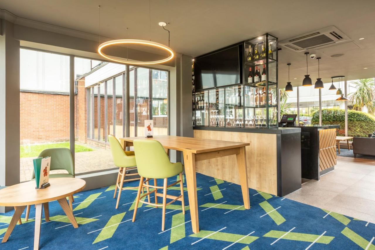 Holiday Inn Basildon By Ihg Ngoại thất bức ảnh
