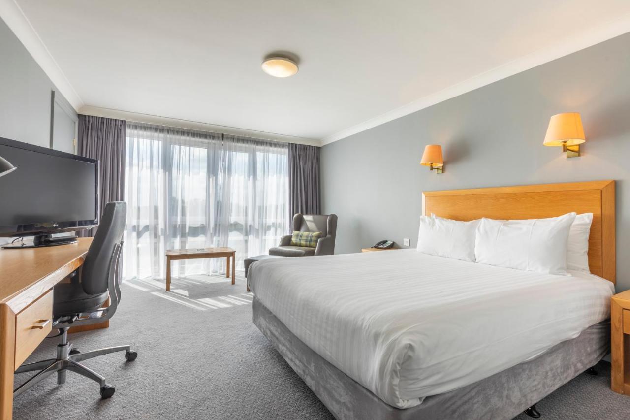 Holiday Inn Basildon By Ihg Ngoại thất bức ảnh