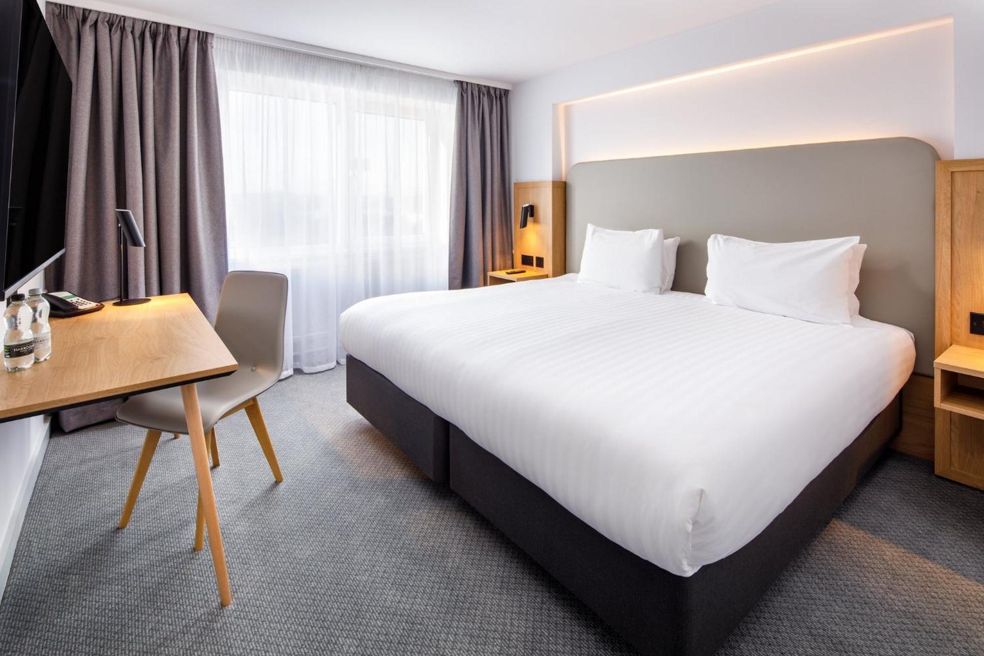 Holiday Inn Basildon By Ihg Ngoại thất bức ảnh