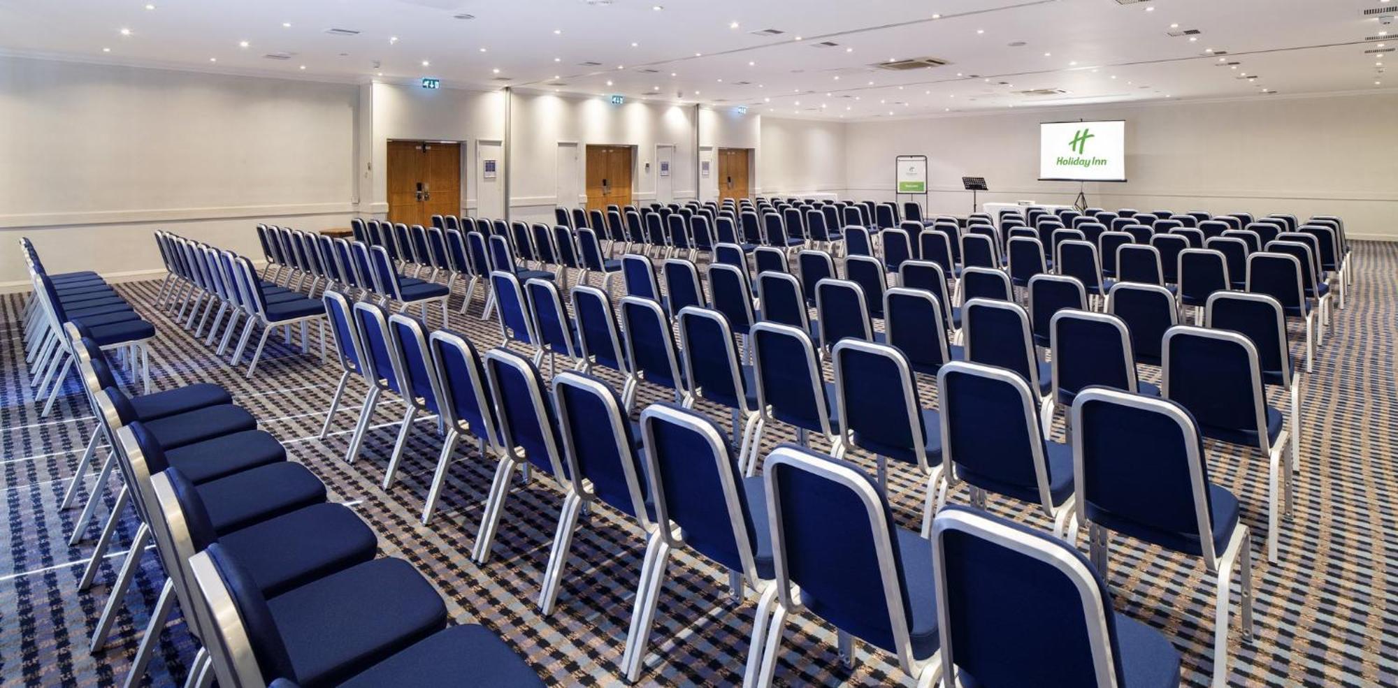Holiday Inn Basildon By Ihg Ngoại thất bức ảnh
