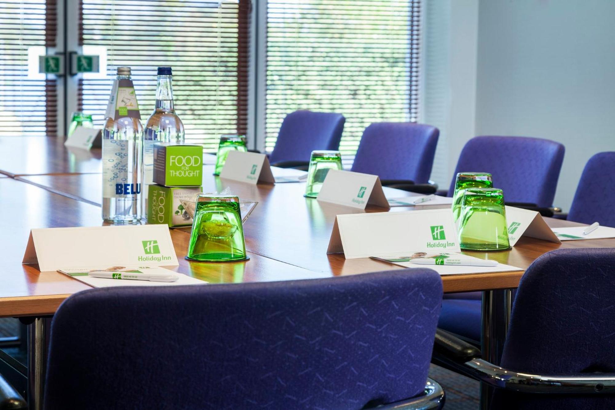 Holiday Inn Basildon By Ihg Ngoại thất bức ảnh