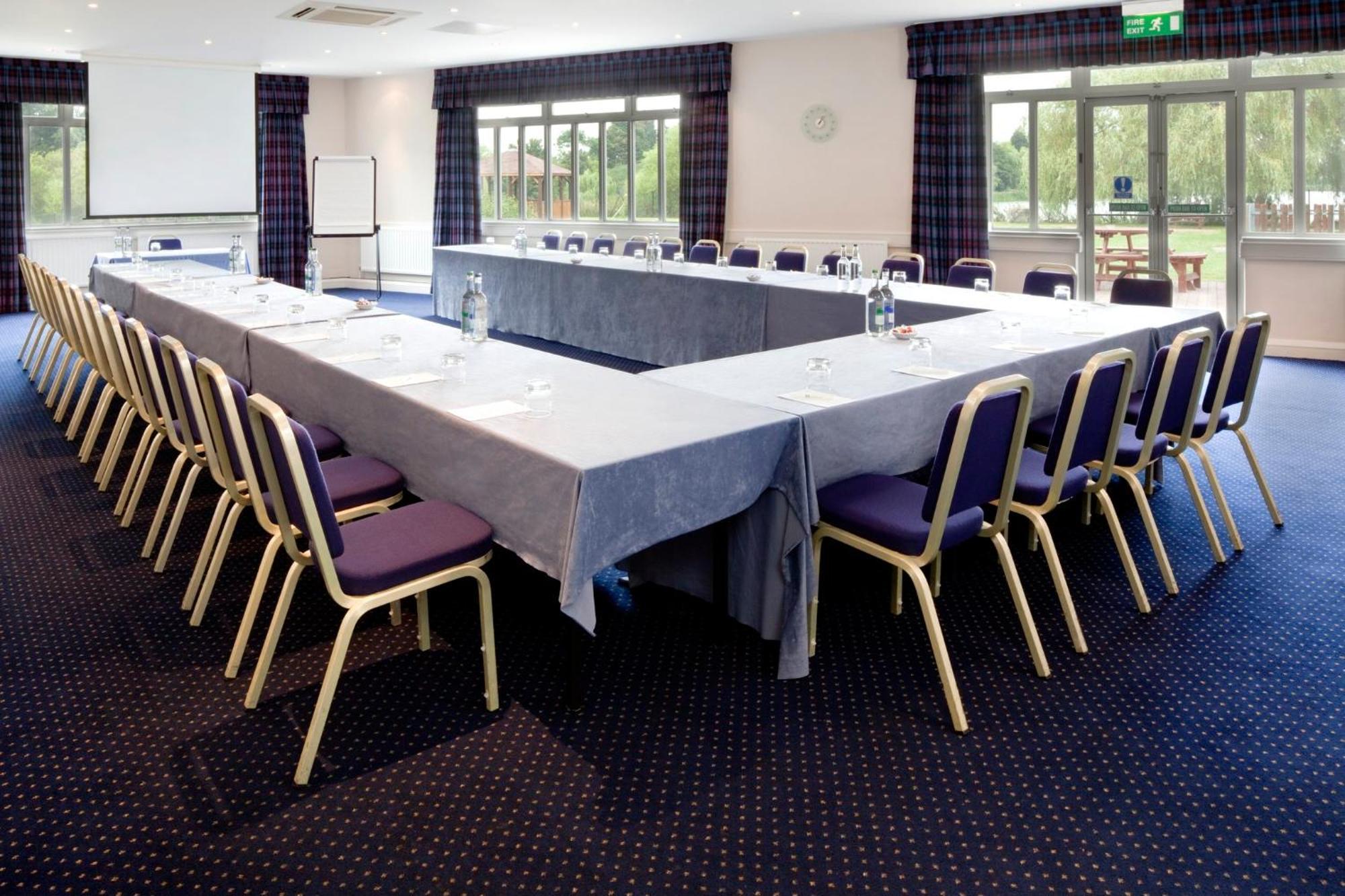 Holiday Inn Basildon By Ihg Ngoại thất bức ảnh