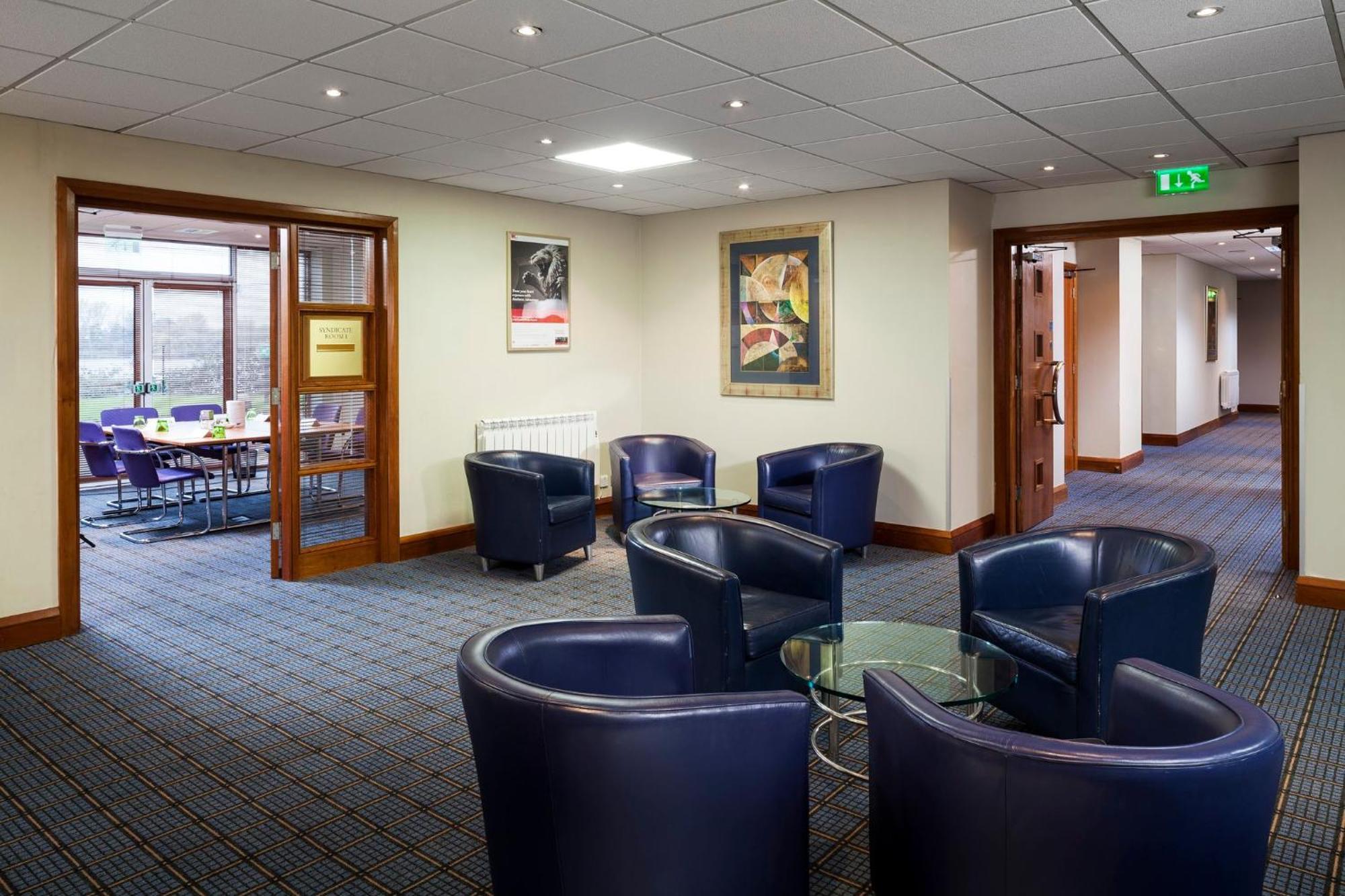 Holiday Inn Basildon By Ihg Ngoại thất bức ảnh